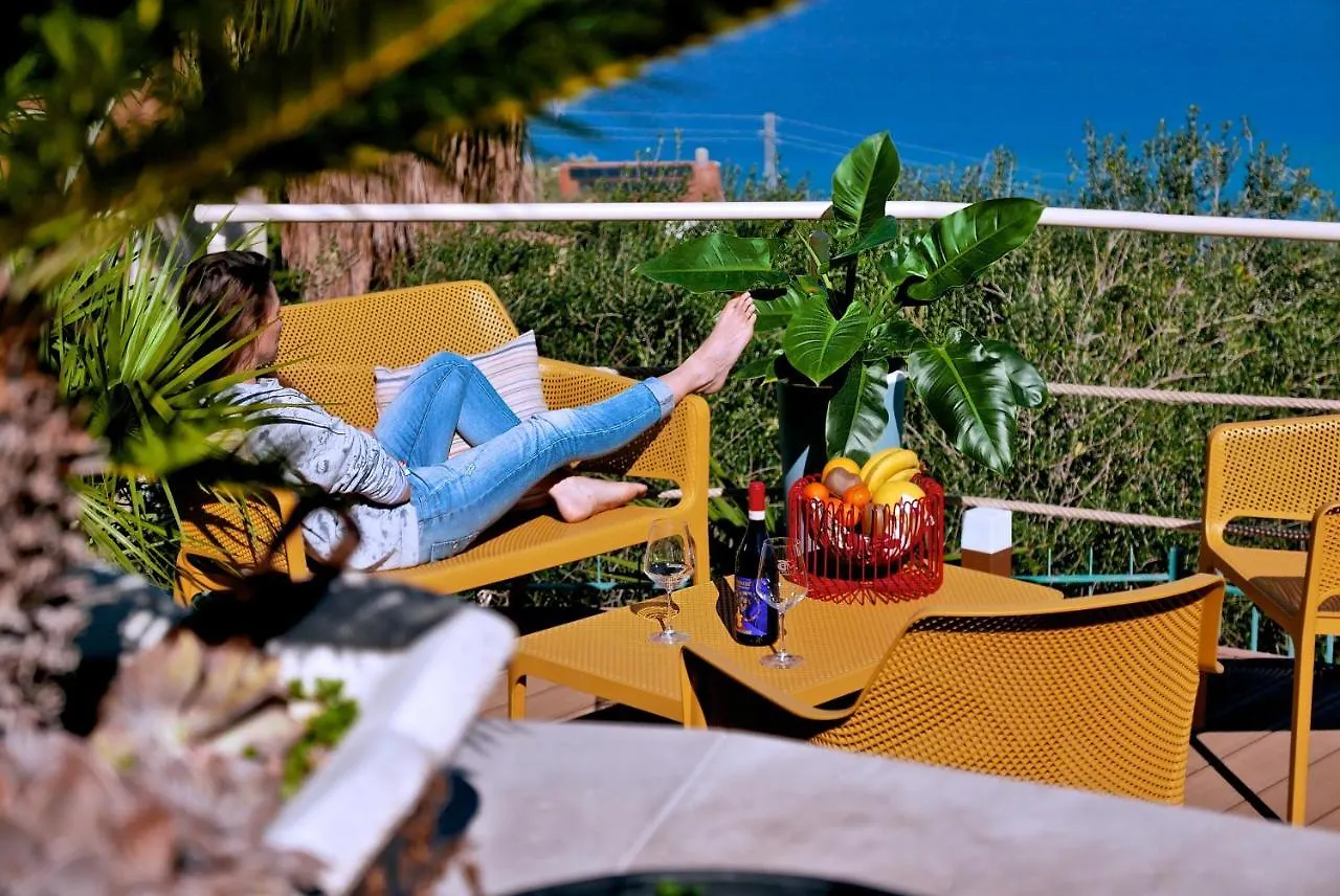 Bed & Breakfast Al 33 Giri Bed and Breakfast Cefalù