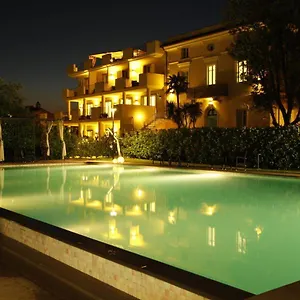 https://albergo-la-castellana.it-tuscanyhotel.com
