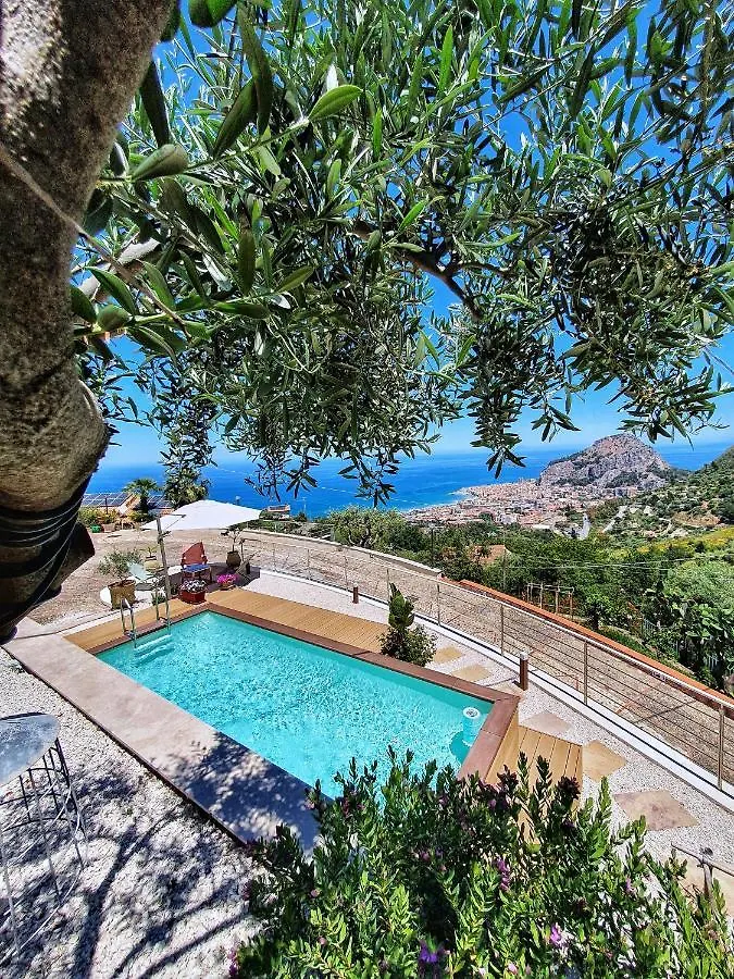 Bed and Breakfast Al 33 Giri Cefalù