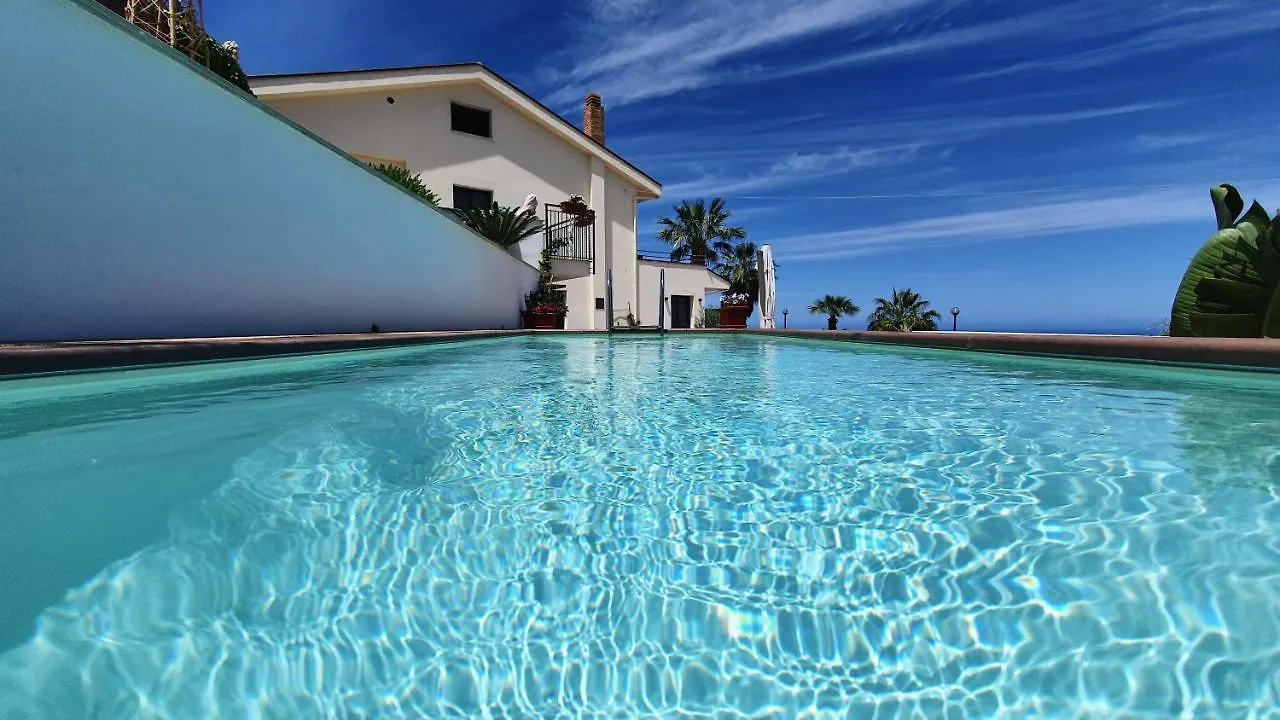 Bed and Breakfast Al 33 Giri Cefalù Italien