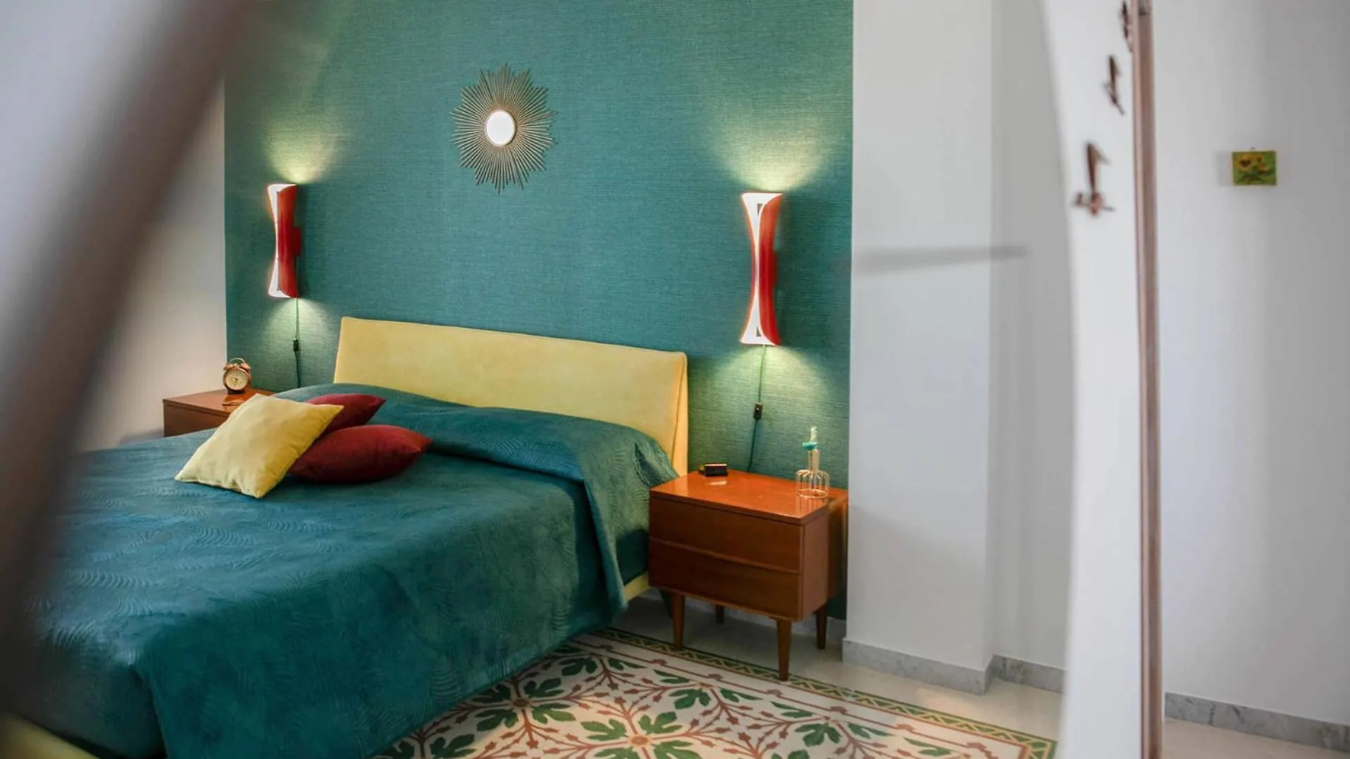 Bed and Breakfast Al 33 Giri Cefalù Frühstückspension
