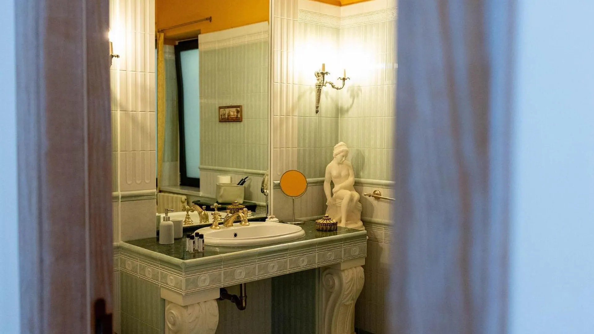 Bed and Breakfast Al 33 Giri Cefalù