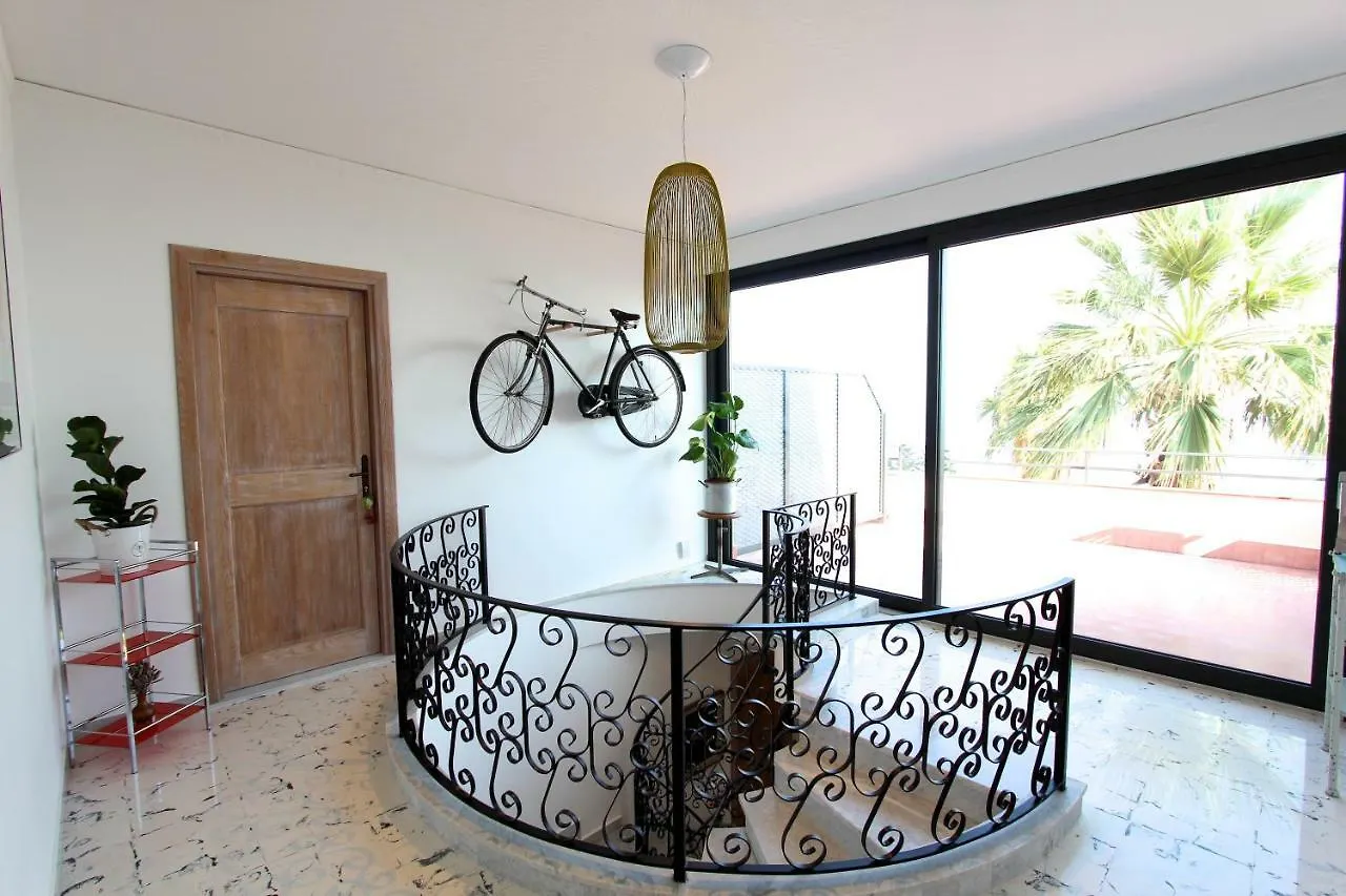 Bed and Breakfast Al 33 Giri Cefalù Frühstückspension